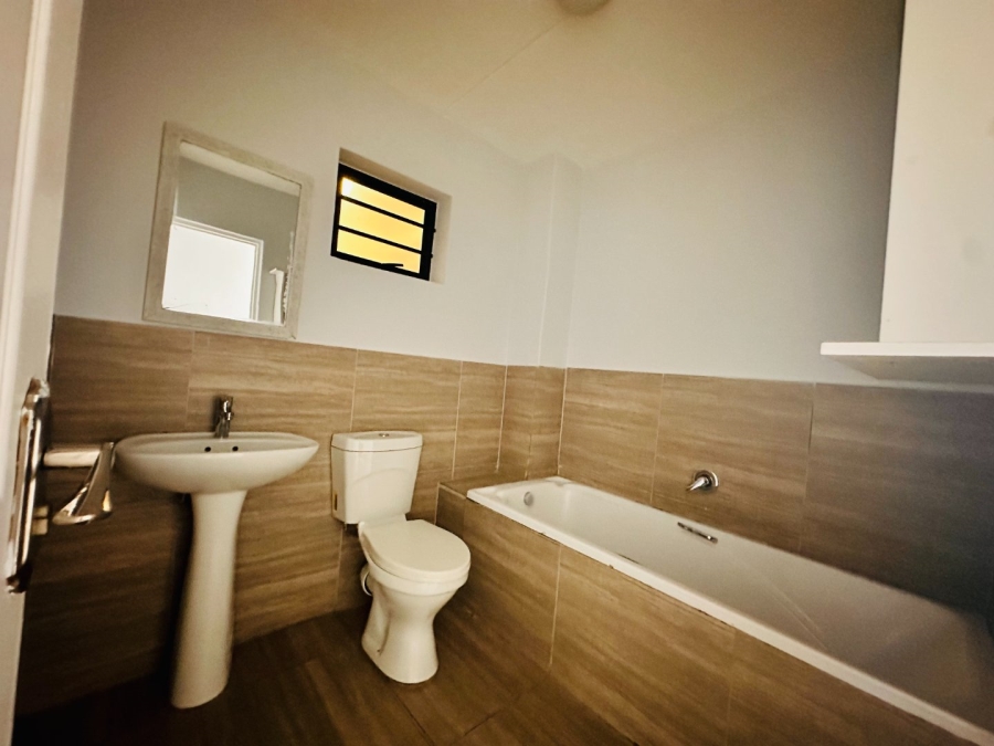 2 Bedroom Property for Sale in Parklands North Western Cape